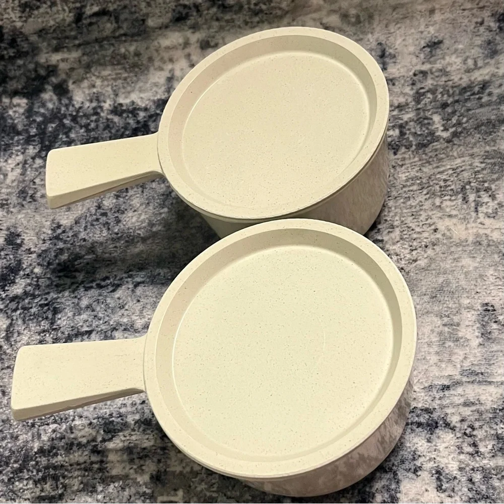 Vintage Set of 2 Nordic Ware Soup R’ Mugs with lids
